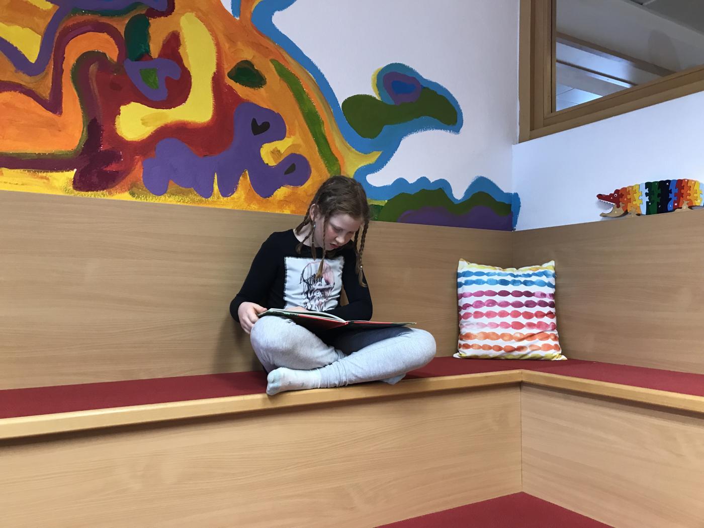 Lesen in der Bücherei