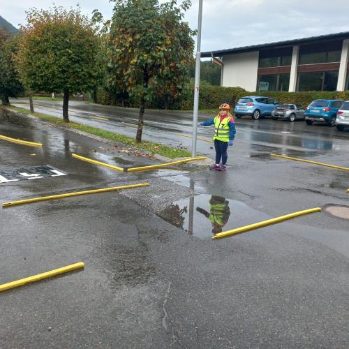 Kinder bei der Radfahrübung