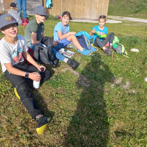 Kinder beim Wandertag