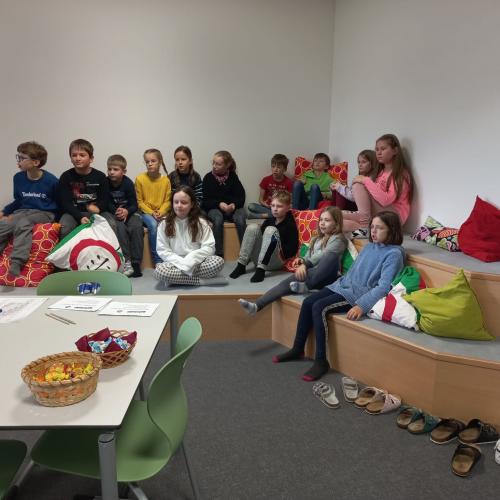 Kinder beim Tag der offenen Tür MS