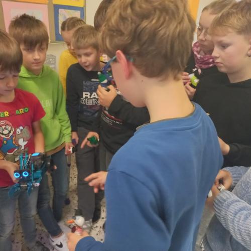 Kinder beim Tag der offenen Tür MS