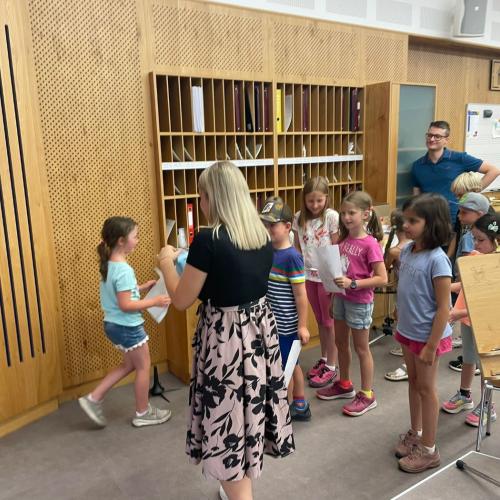 Kinder beim Fotografieren