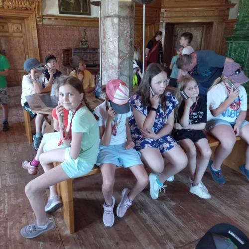 Kinder im Schloss Tratzberg