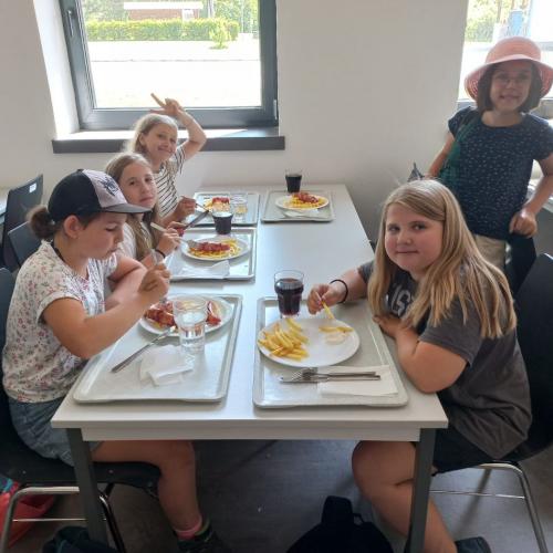 Beim Mittagessen