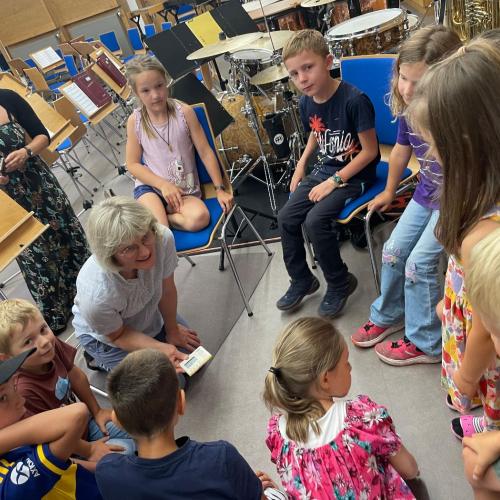 Kinder im Probelokal
