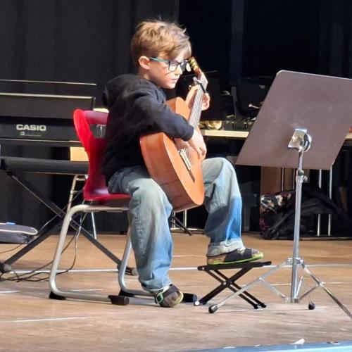 Kinder beim Musizieren