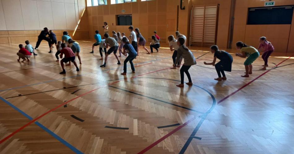 Kinder beim Tanzen