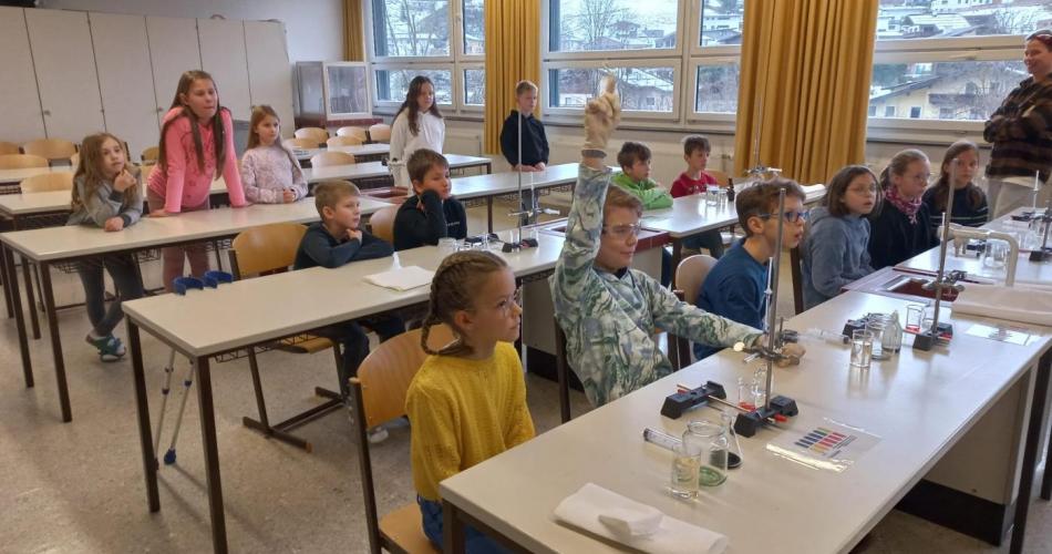 Kinder in der Mittelschule